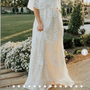 Leon Baltic born dress